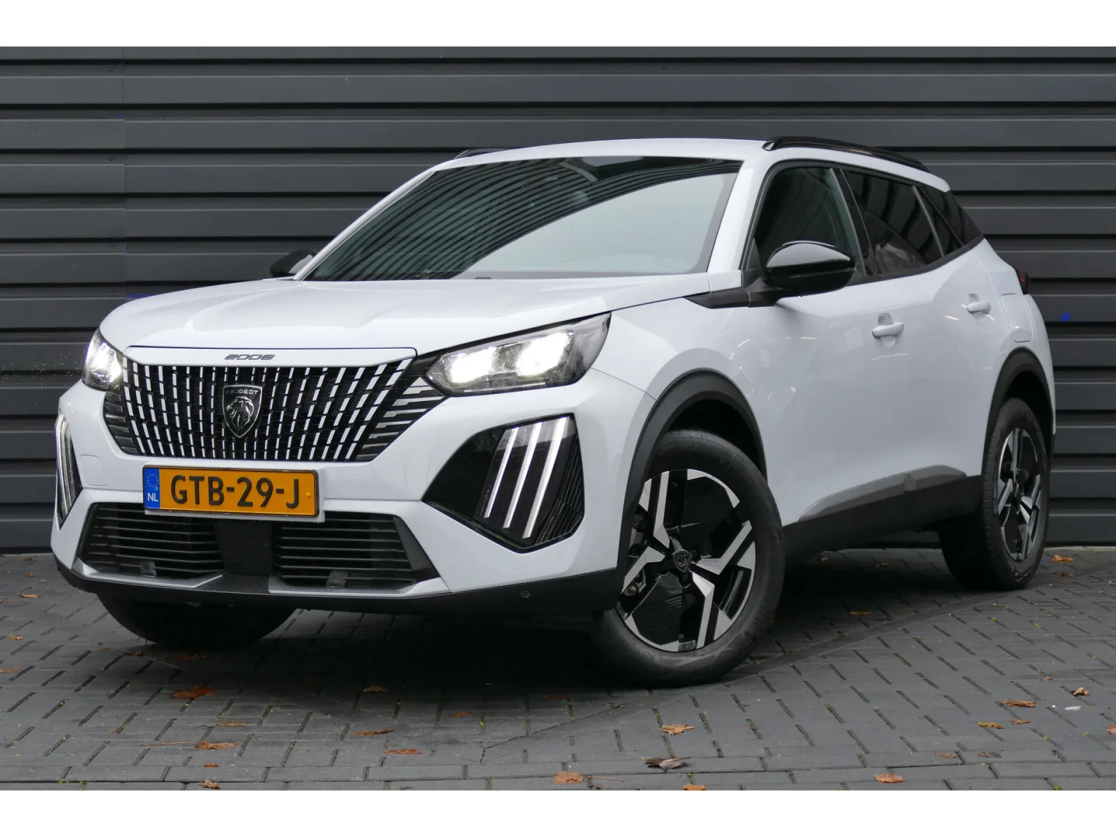 Peugeot 2008 (2024) — foto 1