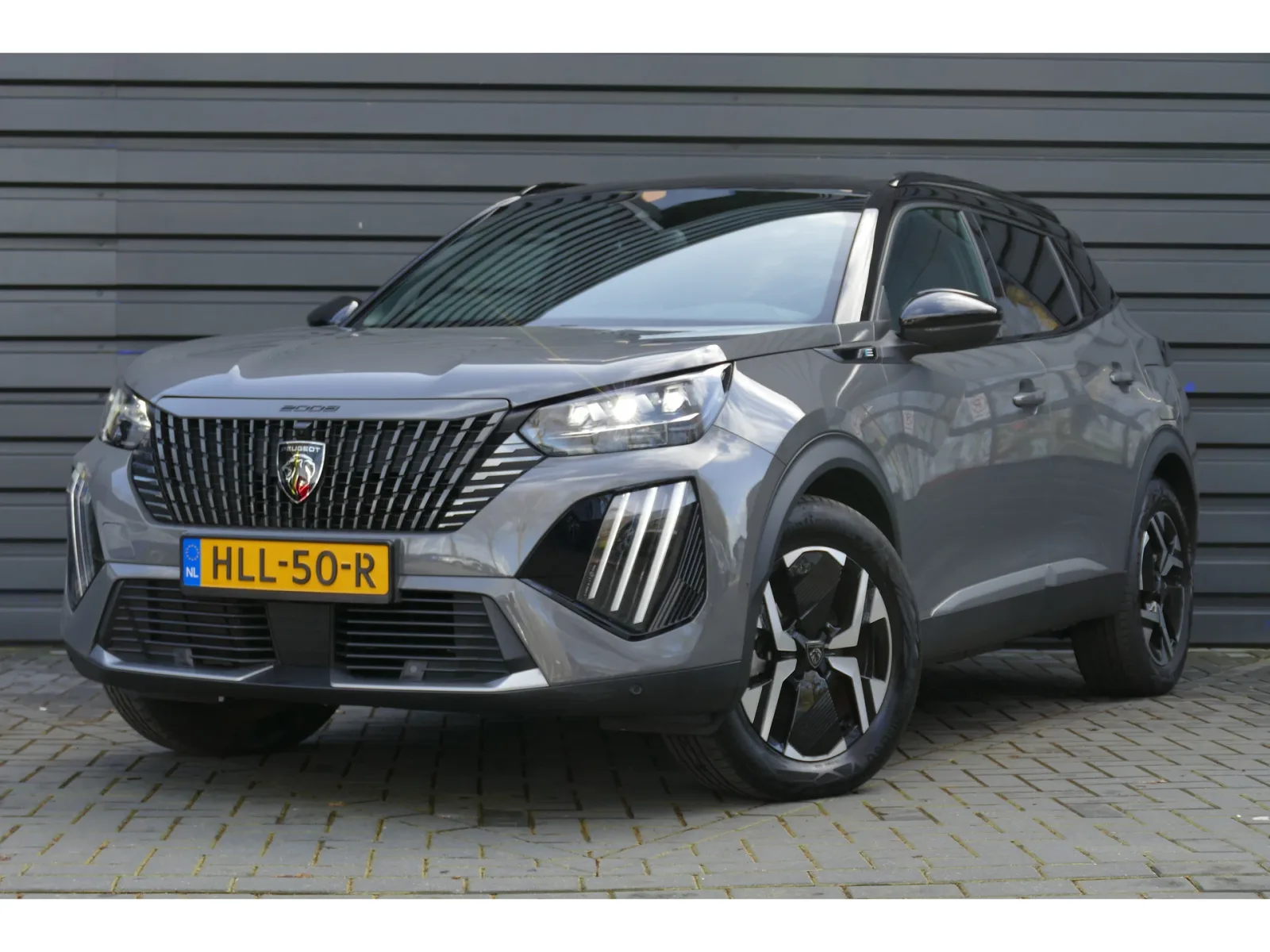 Peugeot e-2008 (2025) — foto 1