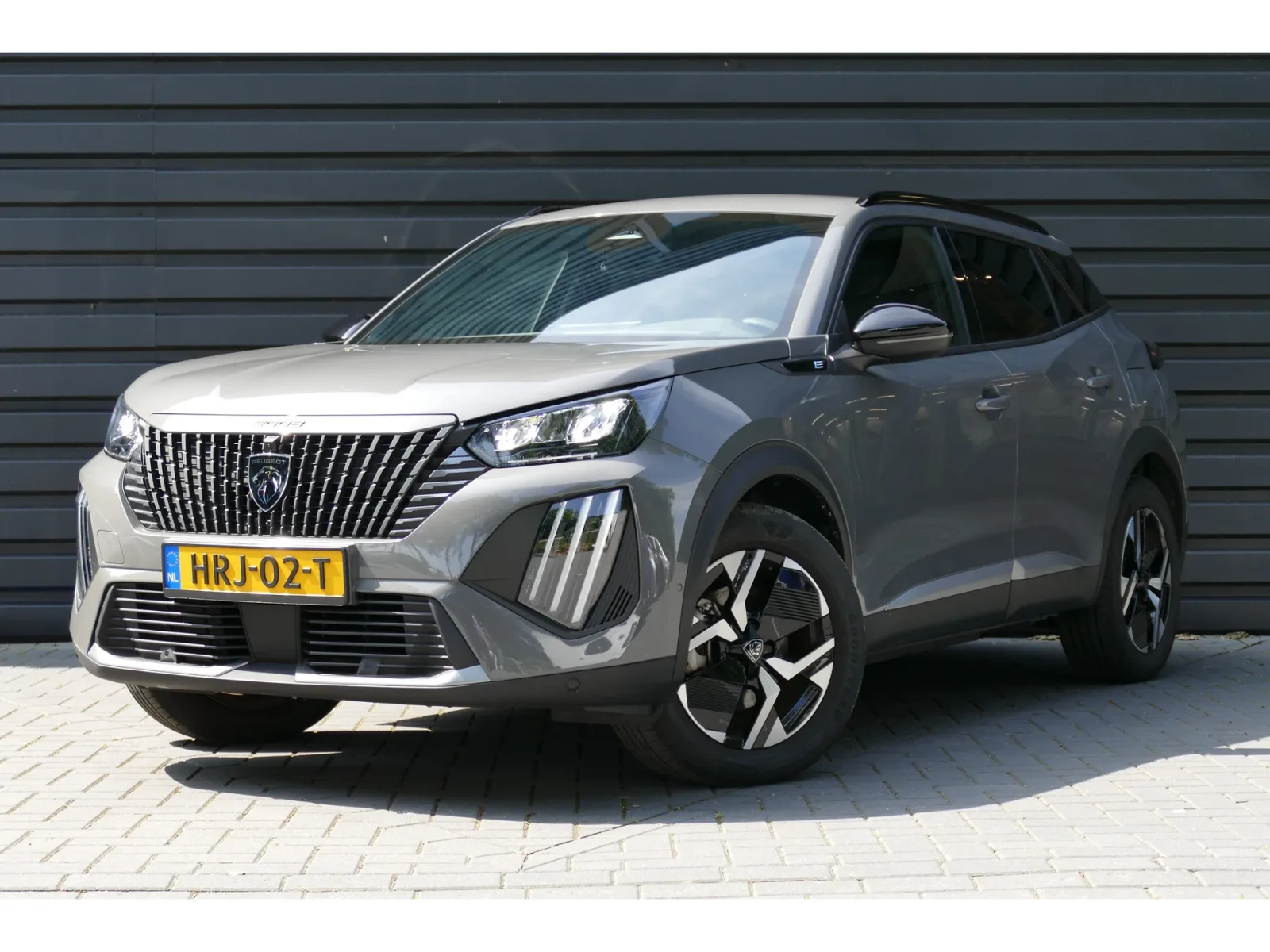 Peugeot e-2008 (2025) — foto 1