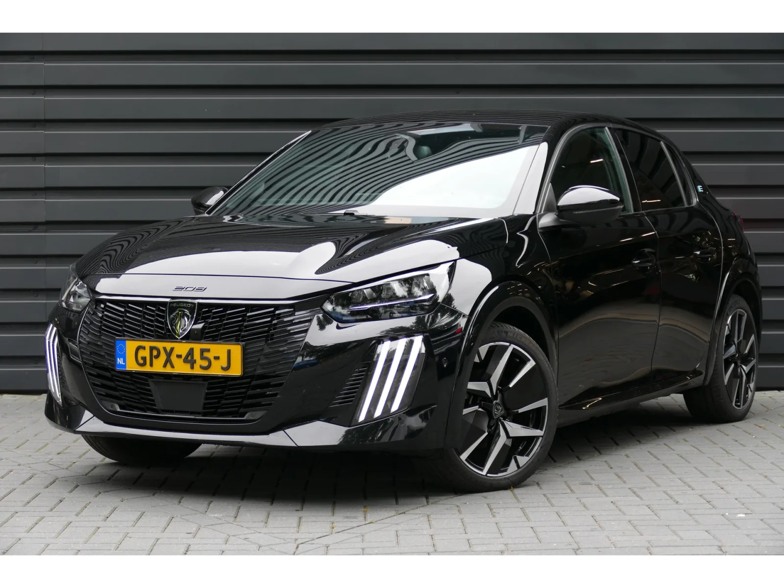 Peugeot e-208 (2024) — foto 1