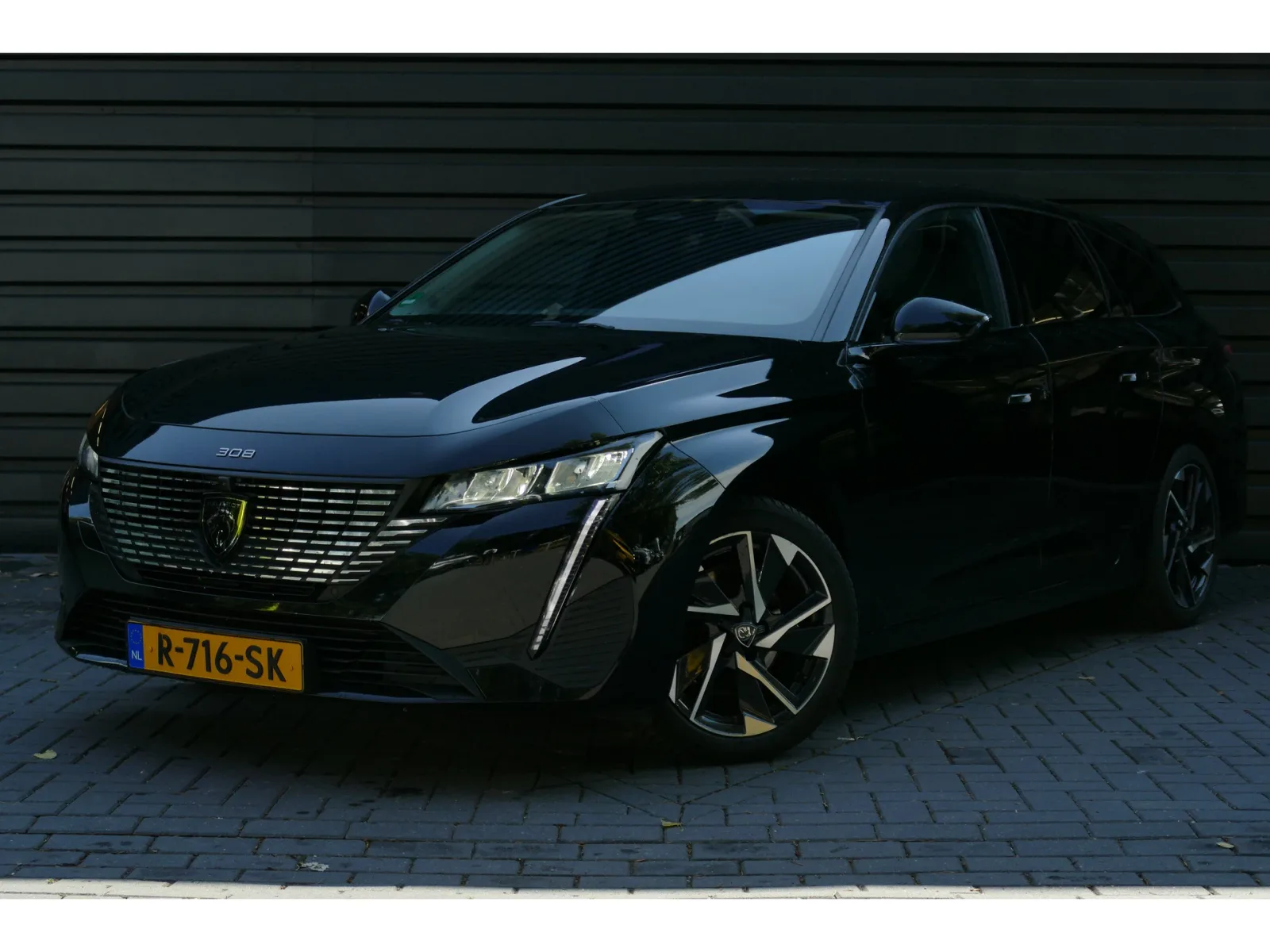 Peugeot 308 (2022) — foto 1