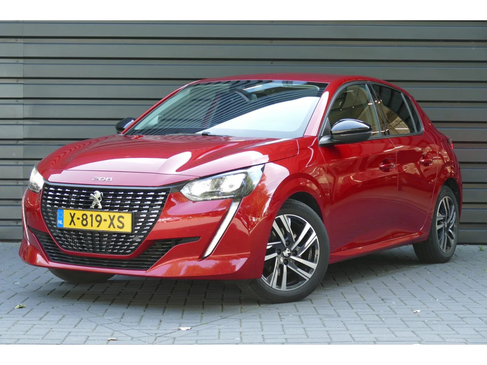 Peugeot 208 (2023) — foto 1