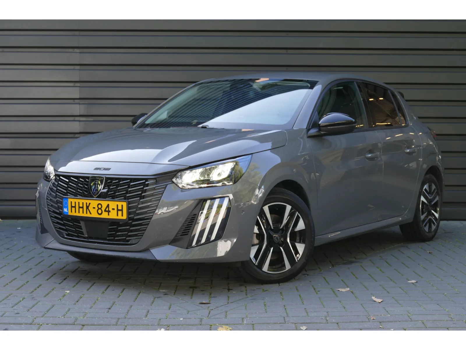Peugeot 208 (2025) — foto 1
