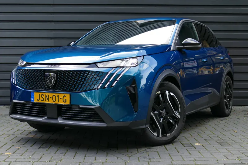 Peugeot e-3008
