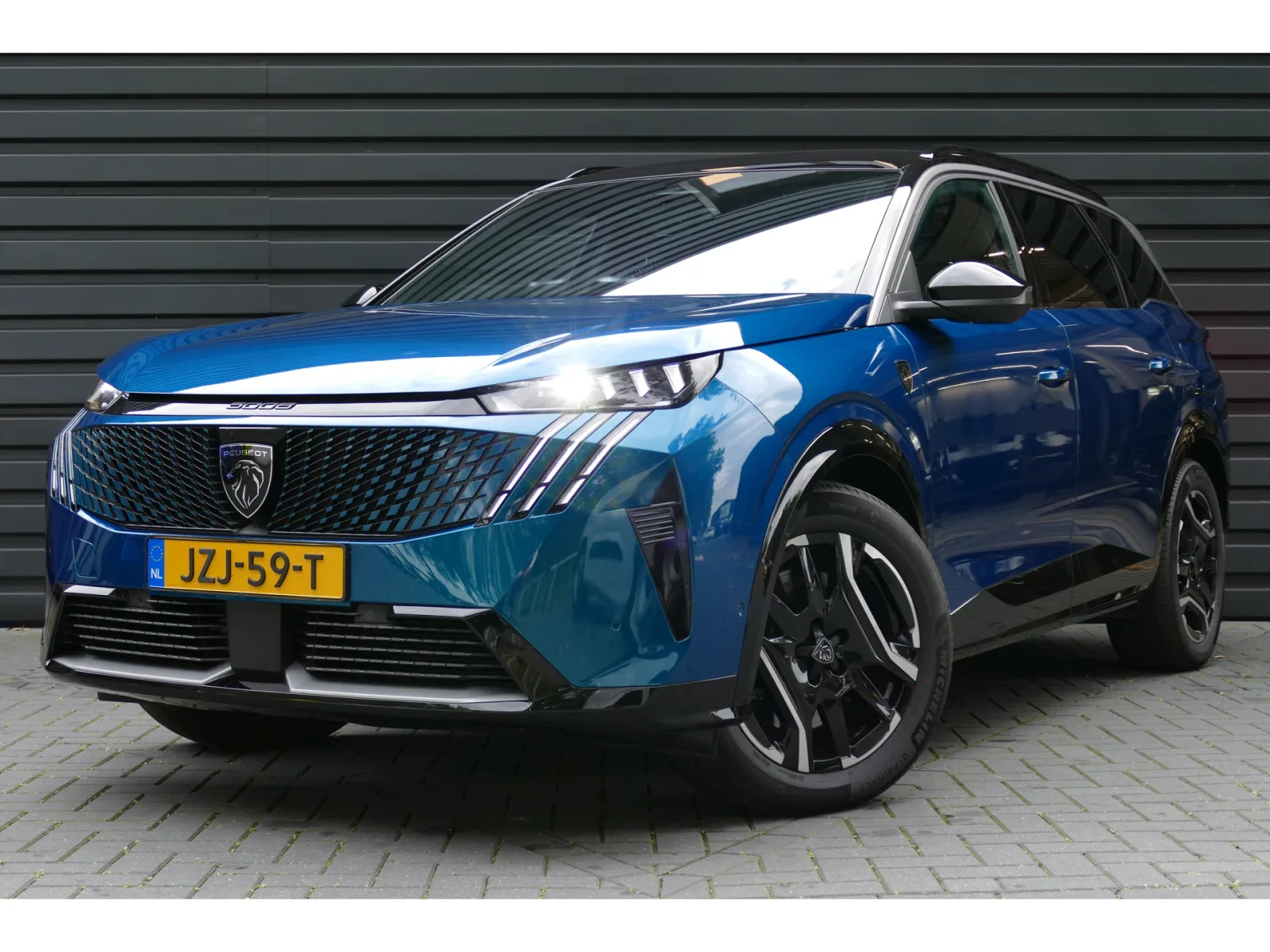 Peugeot E-5008 (2026) — foto 1
