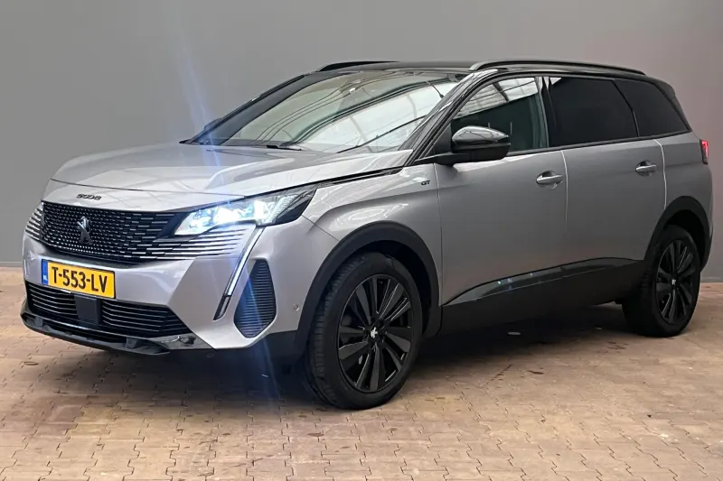 Peugeot 5008 (2023)