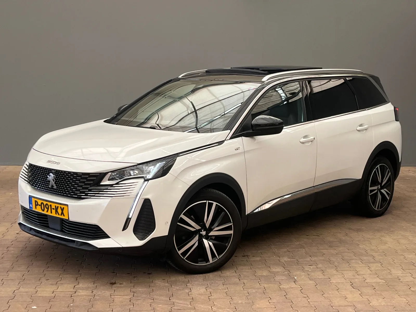 Peugeot 5008 (2022) — foto 1