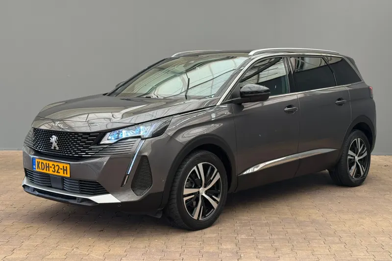 Peugeot 5008 (2023)