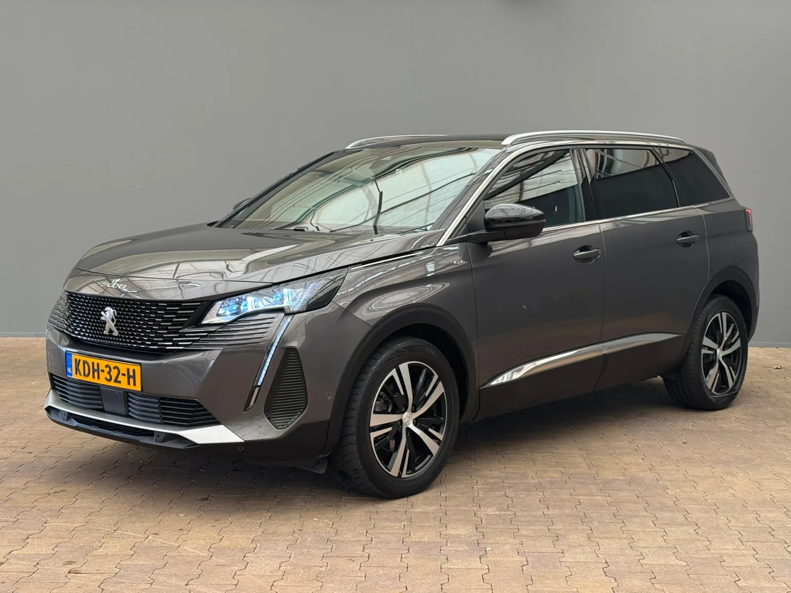 Peugeot 5008 (2023) — foto 1