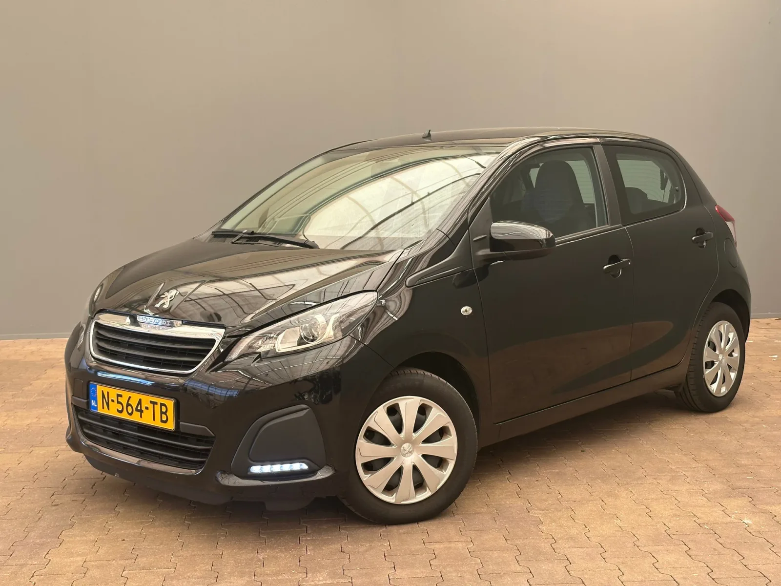 Peugeot 108 (2022) — foto 1