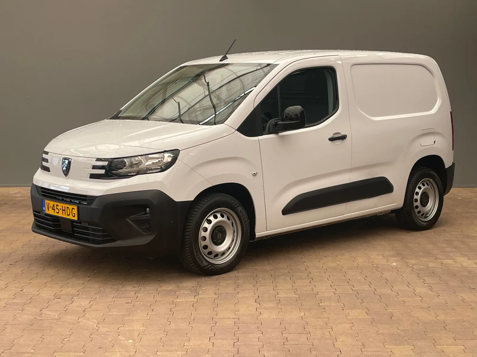 Peugeot Partner (2024) — foto 1