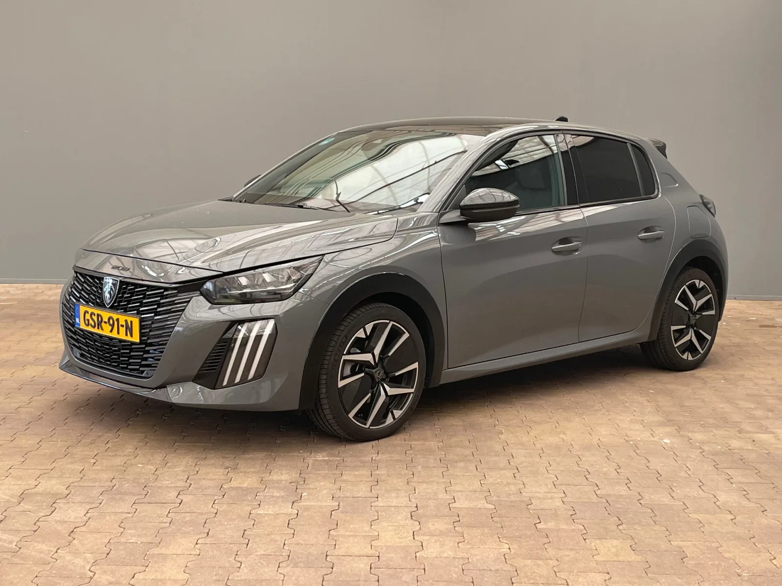 Peugeot 208 (2024) — foto 1