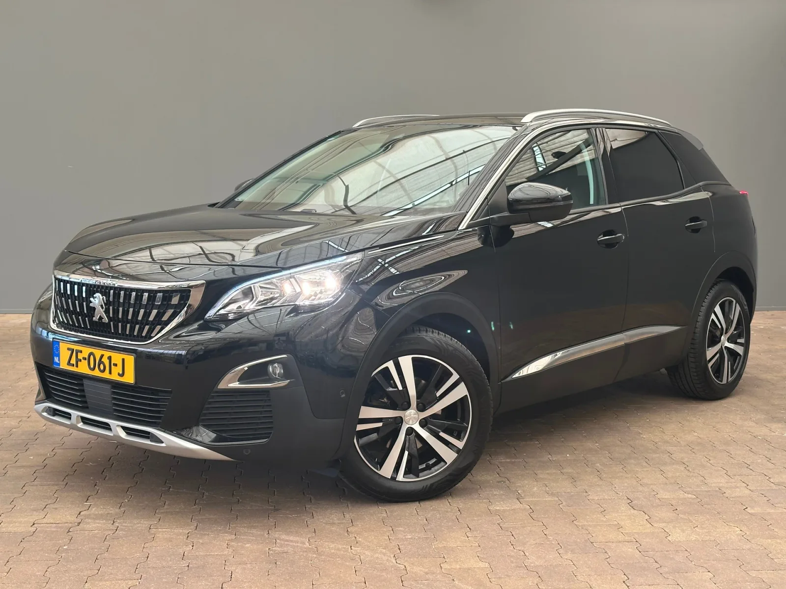 Peugeot 3008 (2019) — foto 1