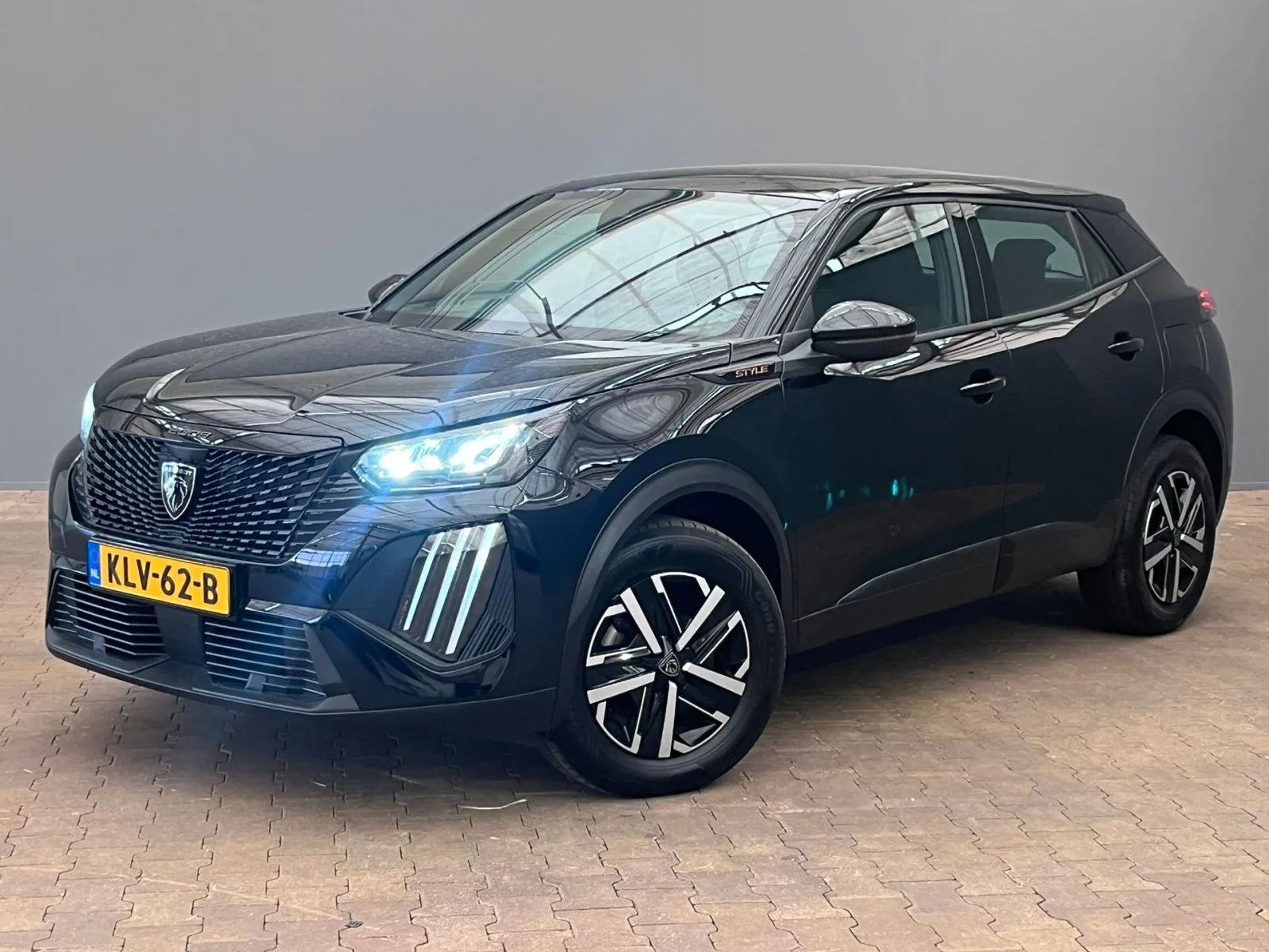 Peugeot 2008 (2025) — foto 1