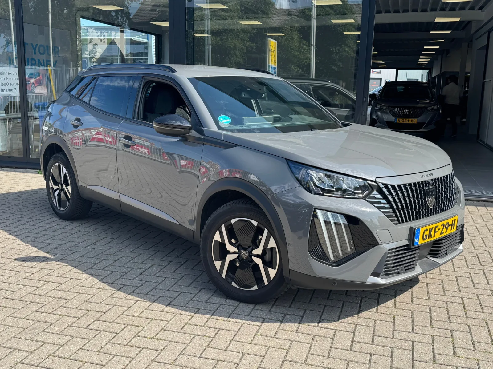Peugeot 2008 (2024) — foto 1