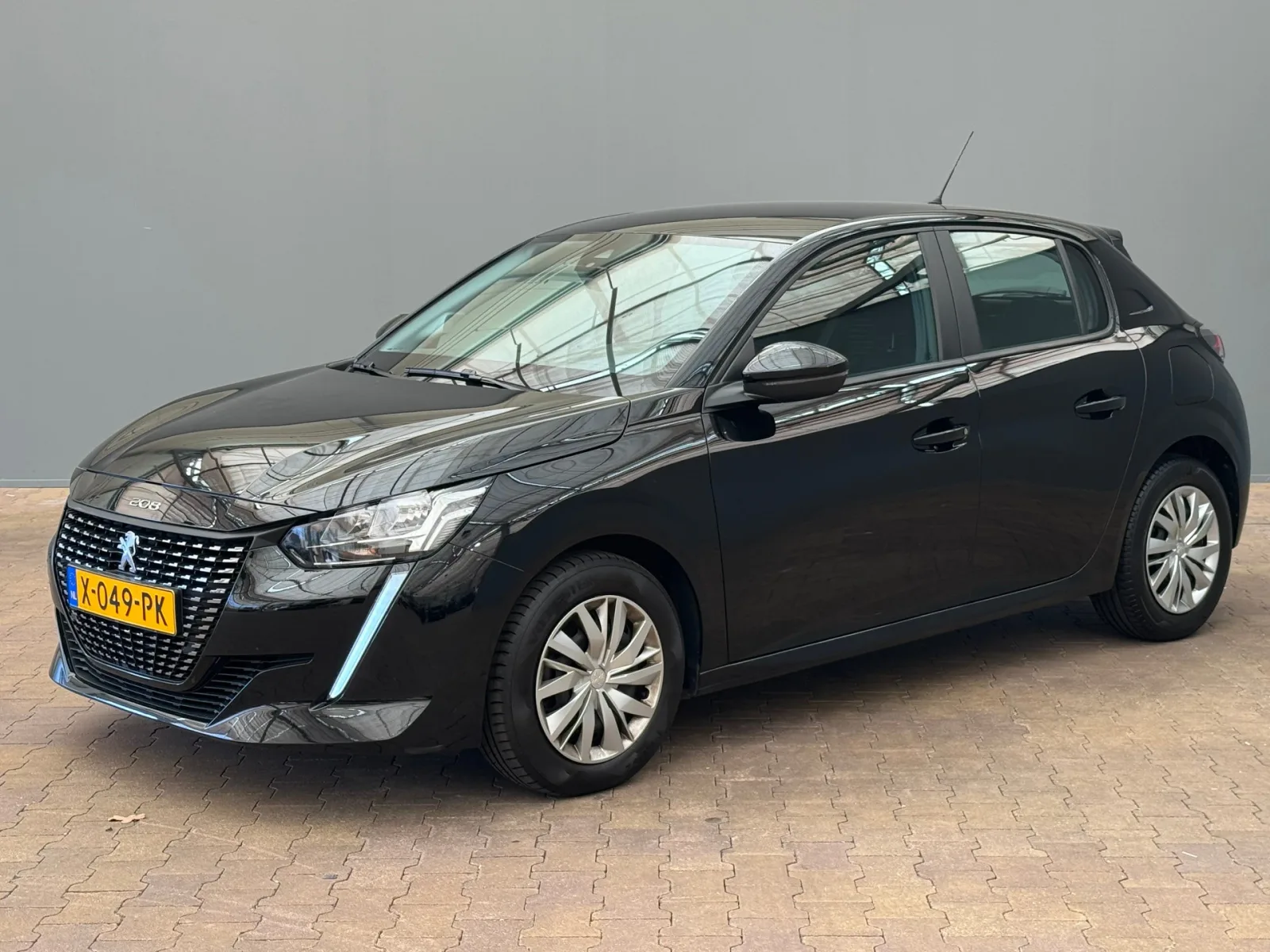 Peugeot 208 (2024) — foto 1