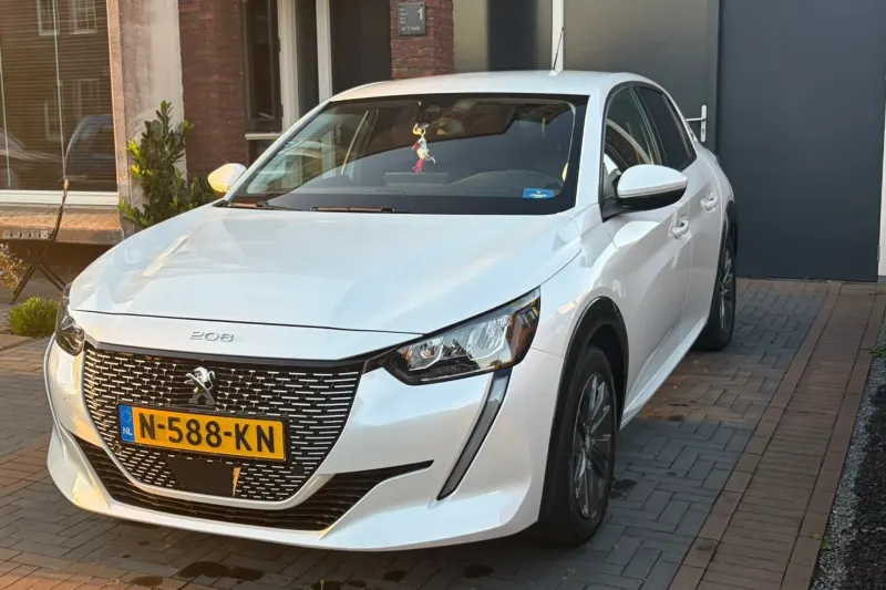 Peugeot e-208 (2021)