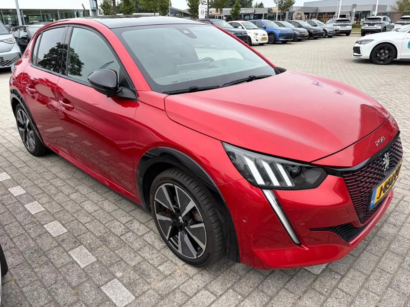 Peugeot e-208 (2020) — foto 1