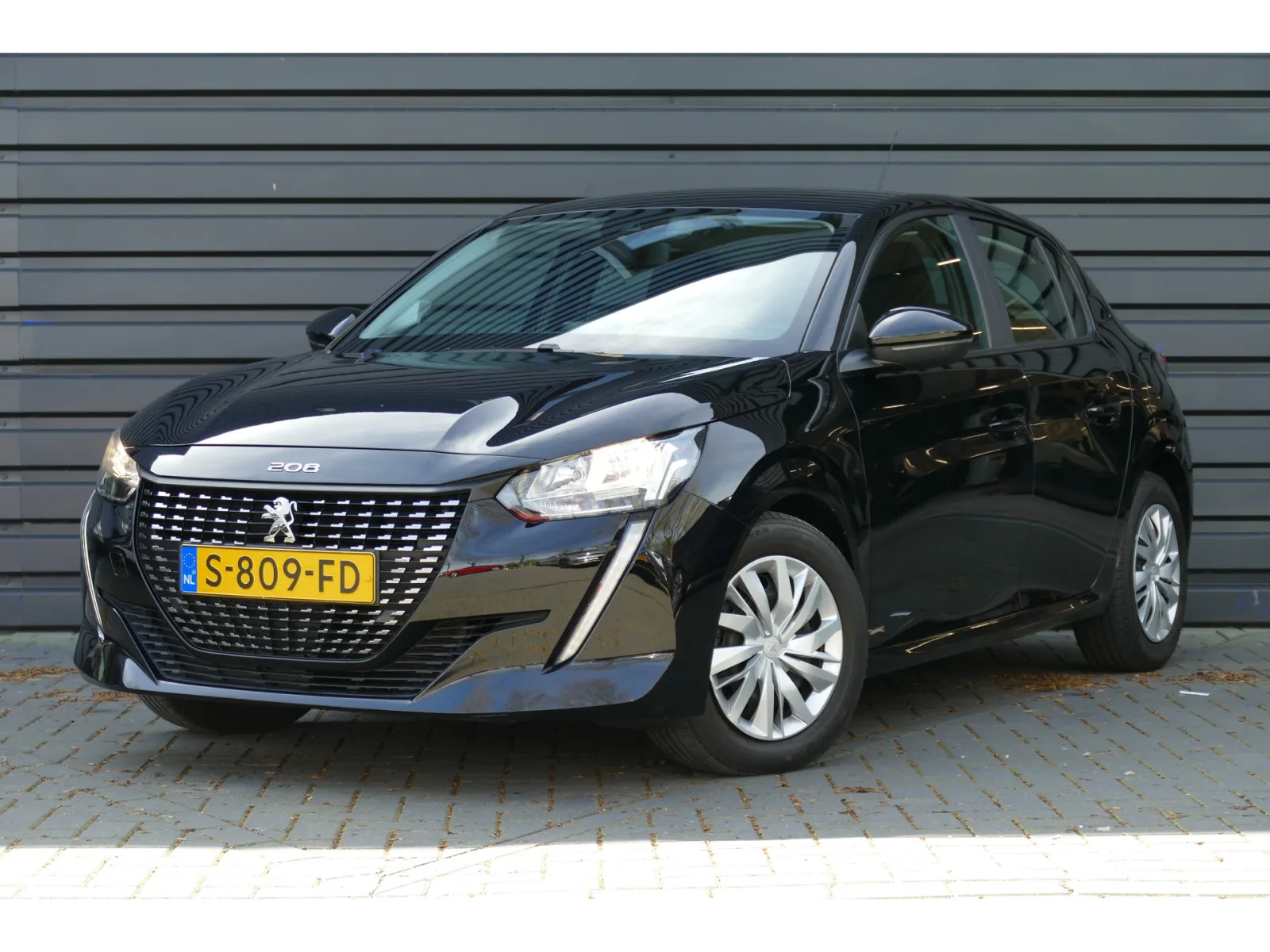 Peugeot 208 (2023) — foto 1