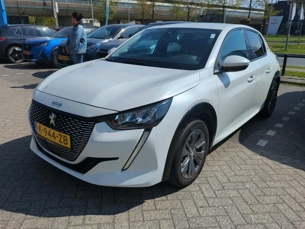 Peugeot e-208 (2021) — foto 1