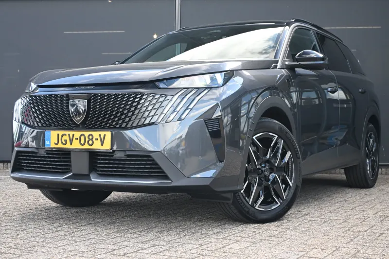 Peugeot 5008 (2025)