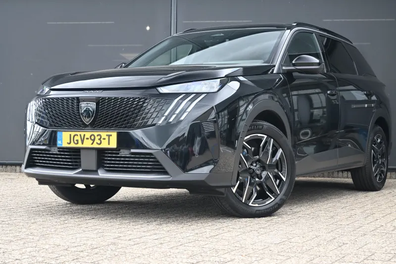 Peugeot 5008 (2025)