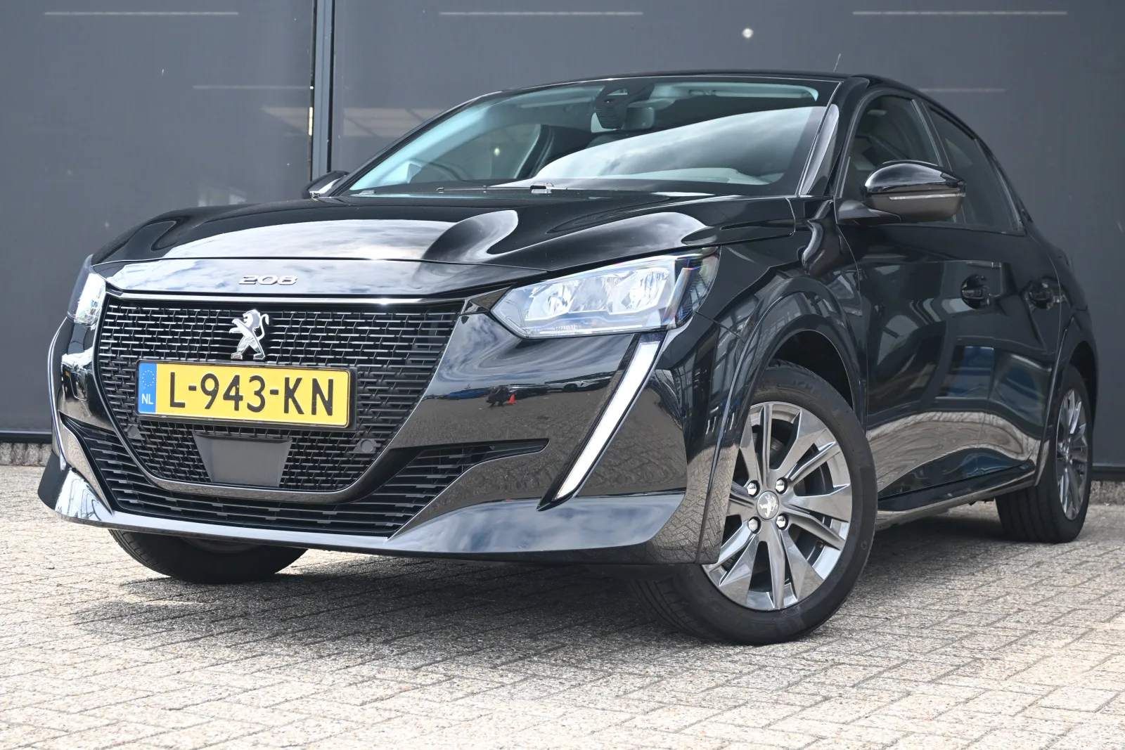 Peugeot e-208 (2021) — foto 1