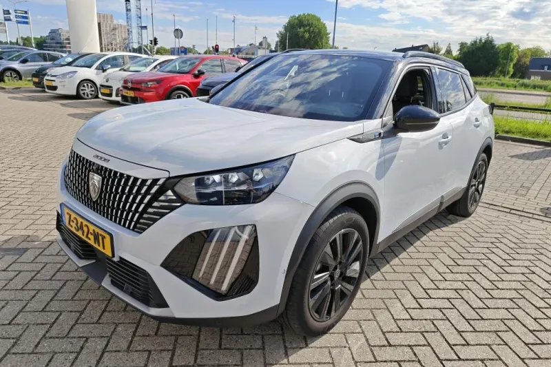 Peugeot e-2008 (2024)