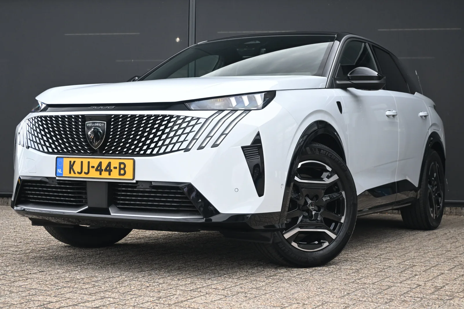 Peugeot e-3008 (2026) — foto 1
