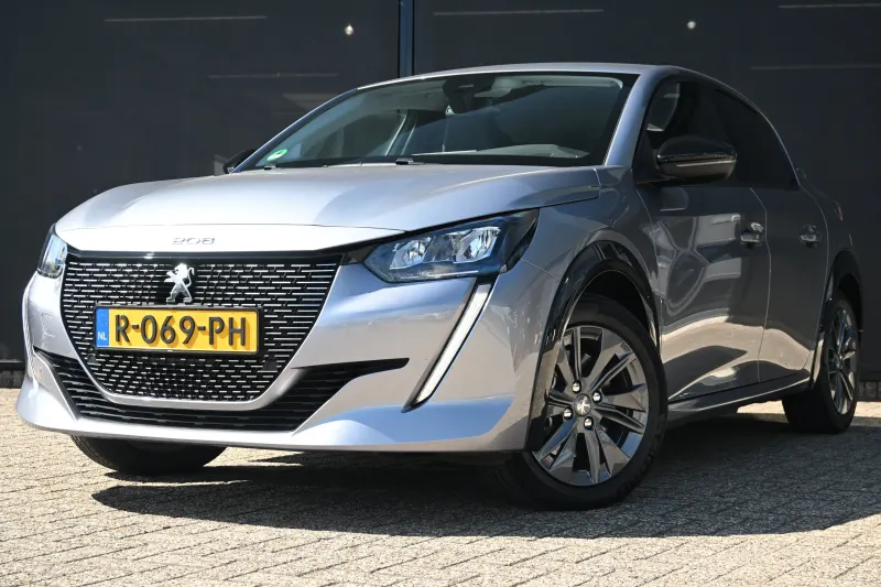 Peugeot e-208 (2022)