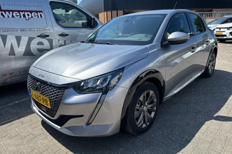 Peugeot e-208 (2021)
