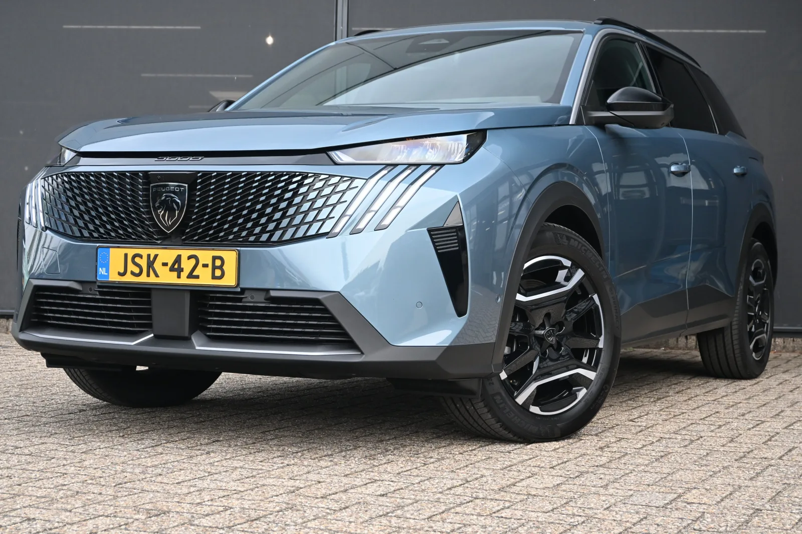 Peugeot 5008 (2025) — foto 1