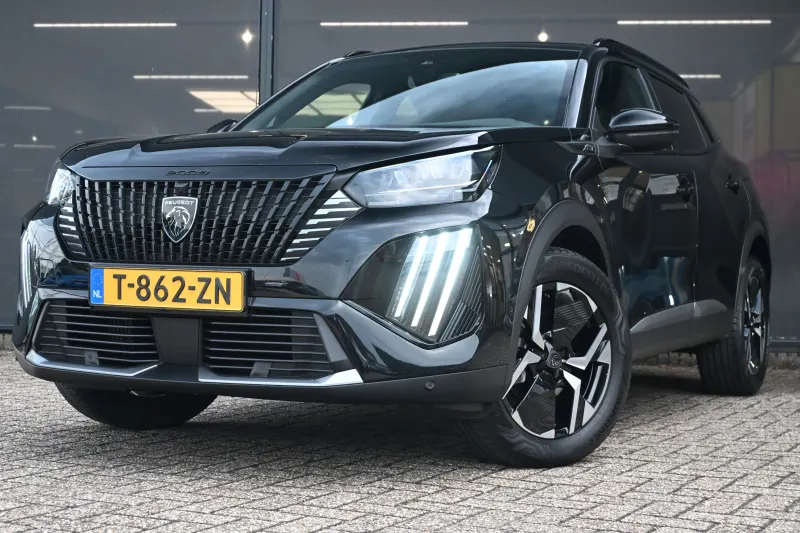 Peugeot 2008 (2023)