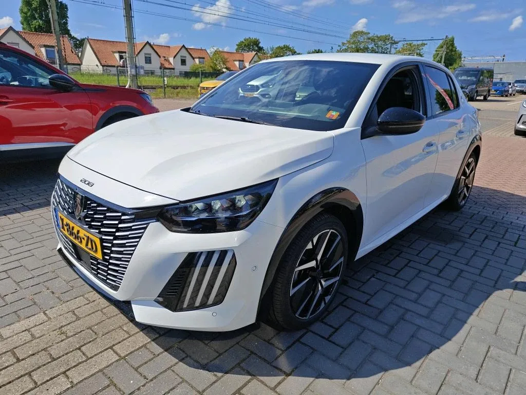 Peugeot e-208 (2024) — foto 1