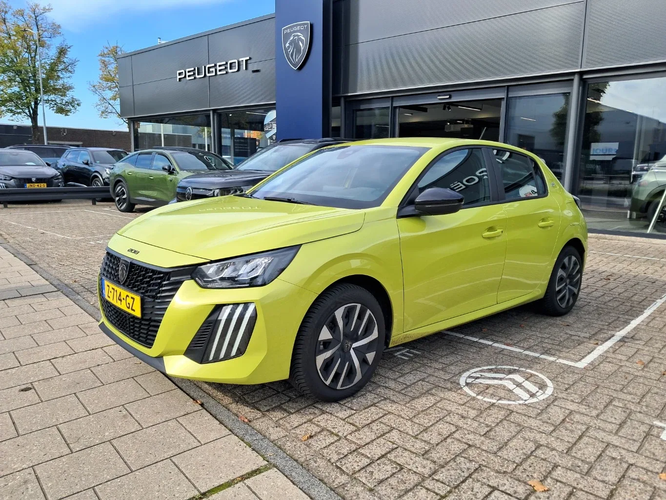 Peugeot e-208 (2024) — foto 1