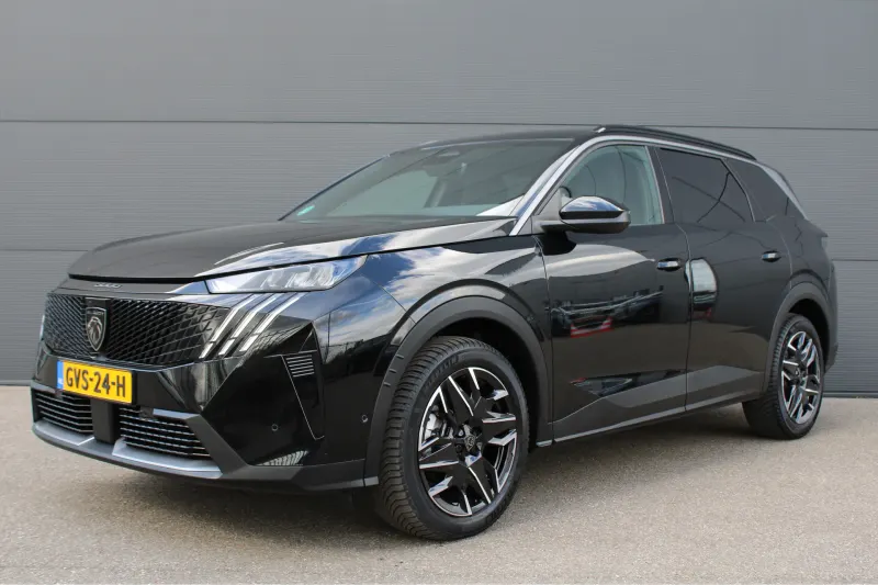 Peugeot 5008 (2025)