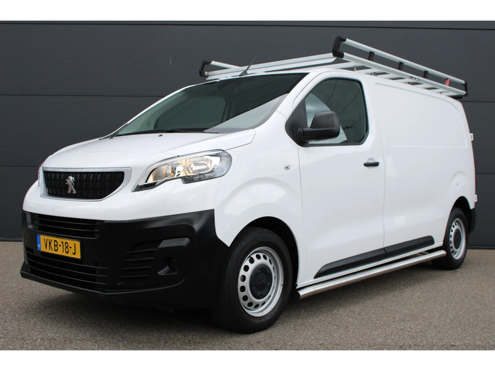 Peugeot Expert (2021) — foto 1