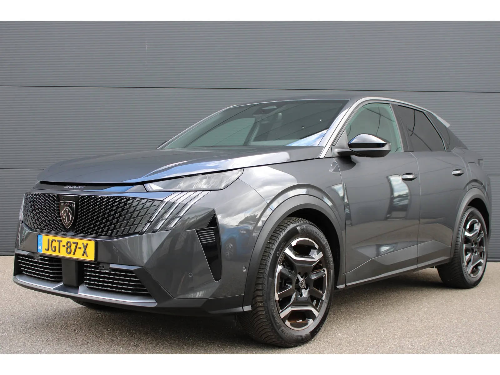 Peugeot e-3008 (2025) — foto 1