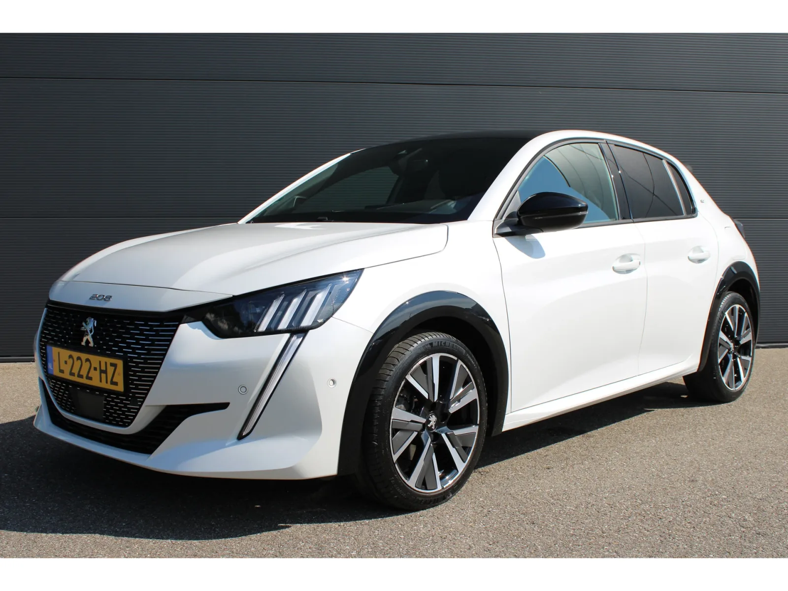 Peugeot 208 (2021) — foto 1