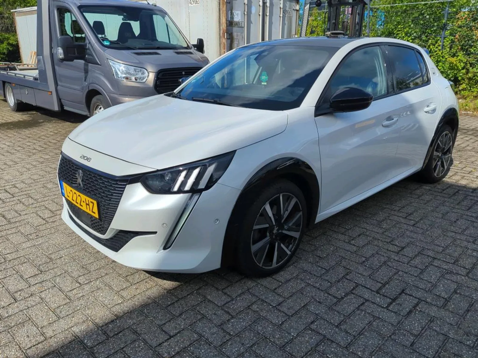Peugeot 208 (2021) — foto 1