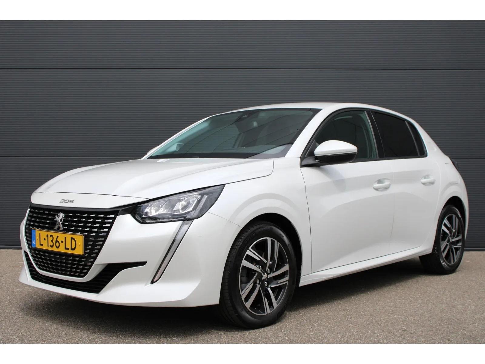 Peugeot 208 (2021) — foto 1