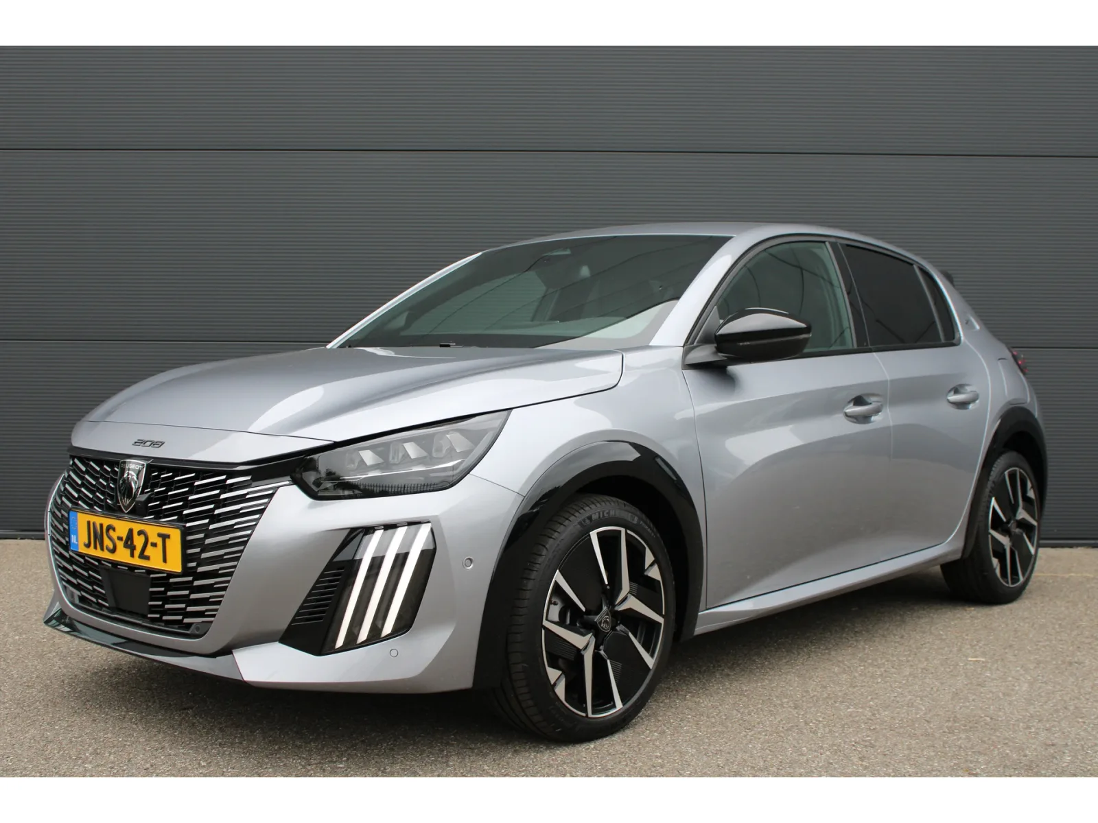 Peugeot 208 (2025) — foto 1