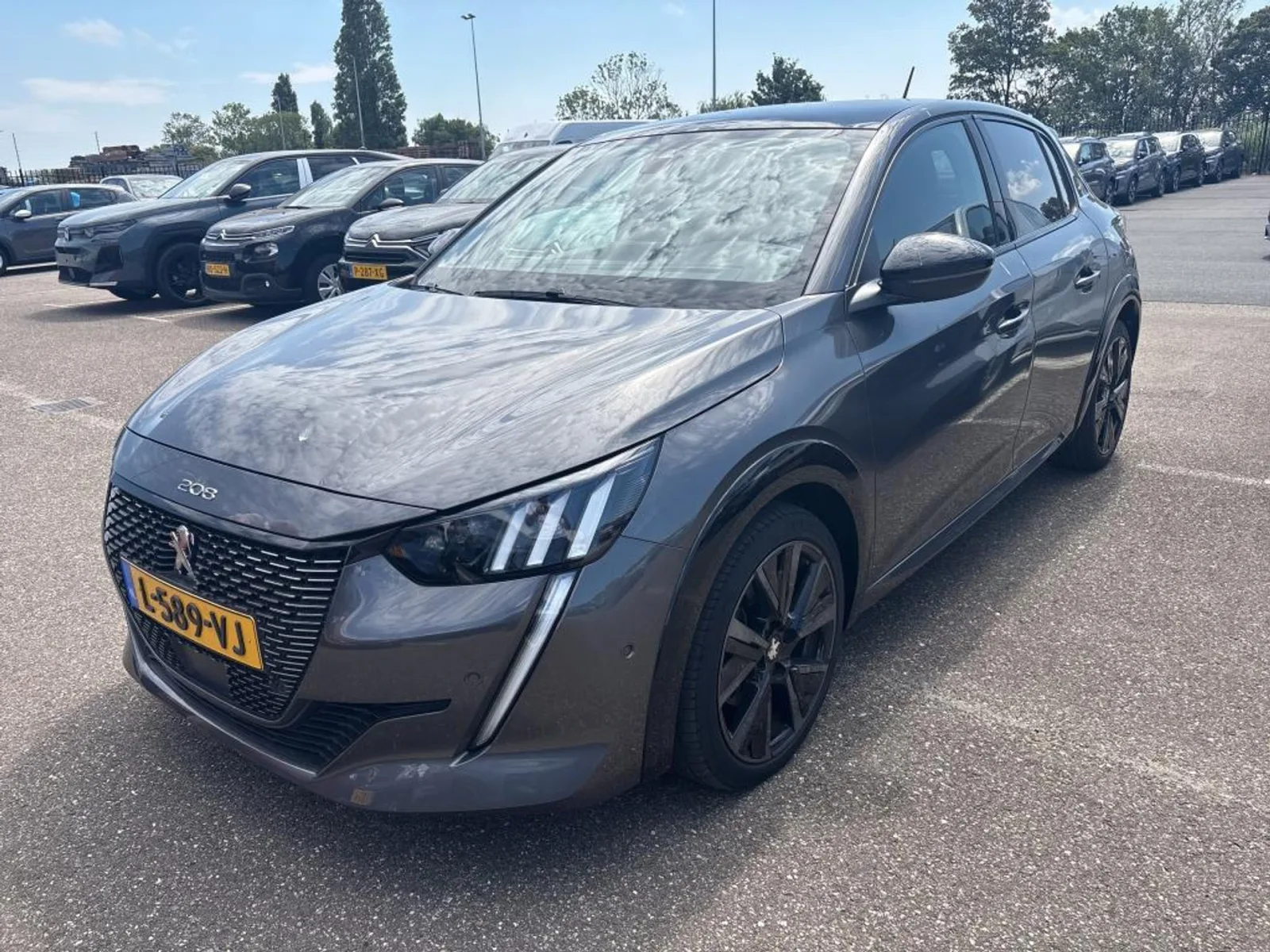 Peugeot 208 (2021) — foto 1