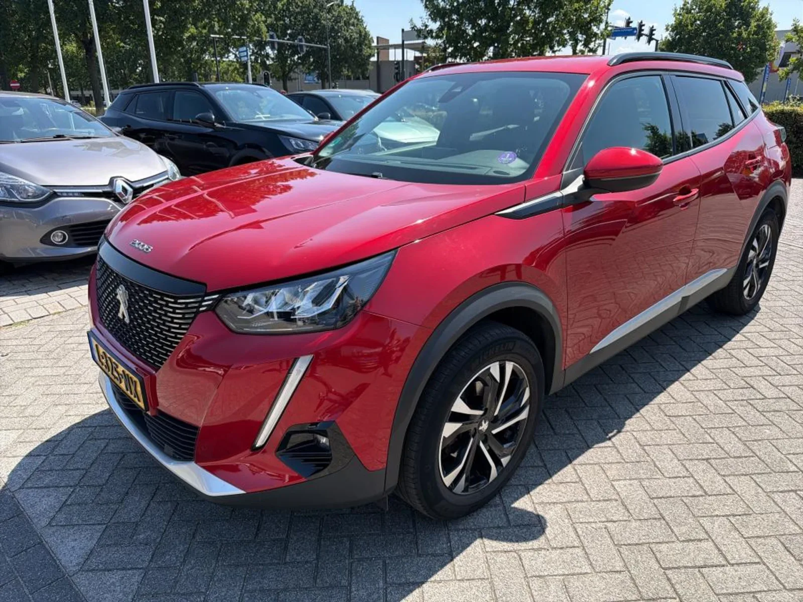 Peugeot 2008 (2021) — foto 1