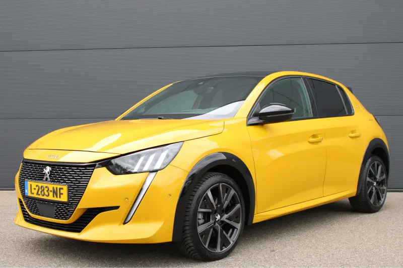 Peugeot 208 (2021)
