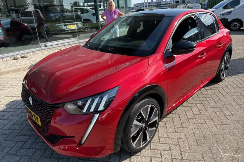 Peugeot e-208 (2021)