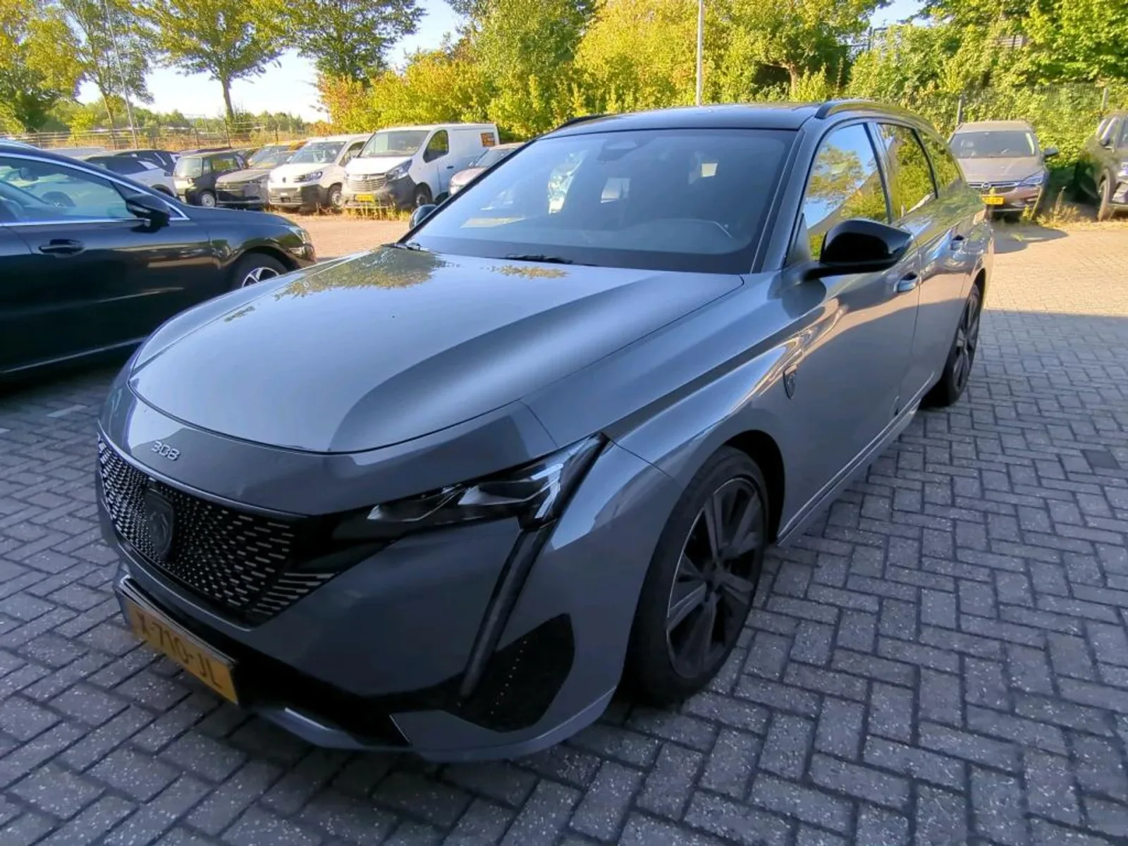 Peugeot 308 (2023) — foto 1