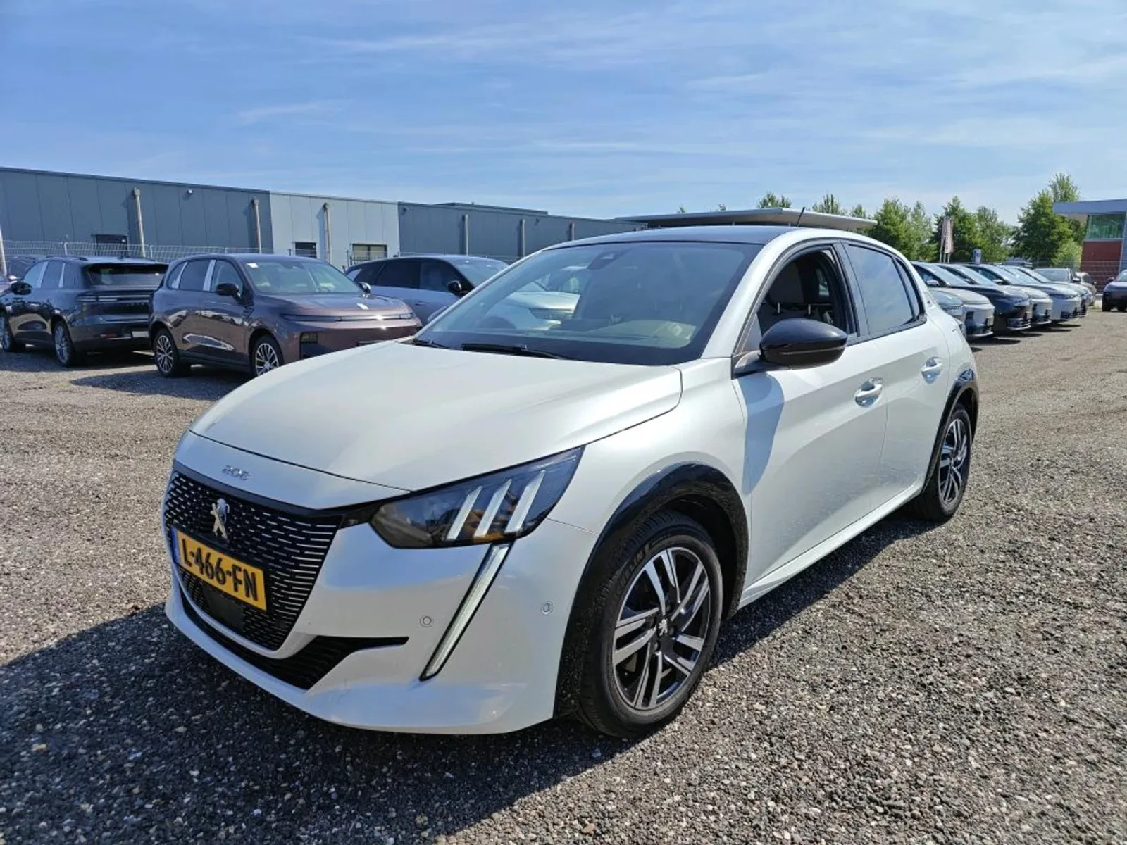 Peugeot 208 (2021) — foto 1