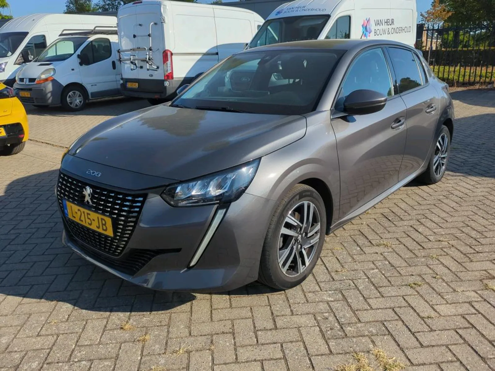 Peugeot 208 (2021) — foto 1