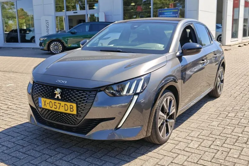 Peugeot 208 (2023)